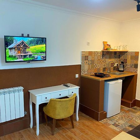 Hotel Orange Koetaisi Buitenkant foto