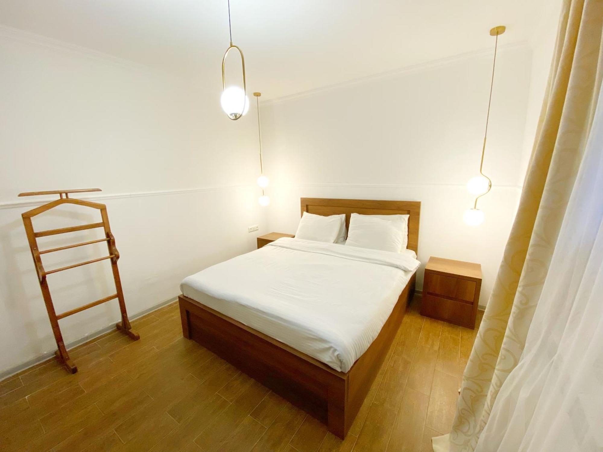 Hotel Orange Koetaisi Buitenkant foto
