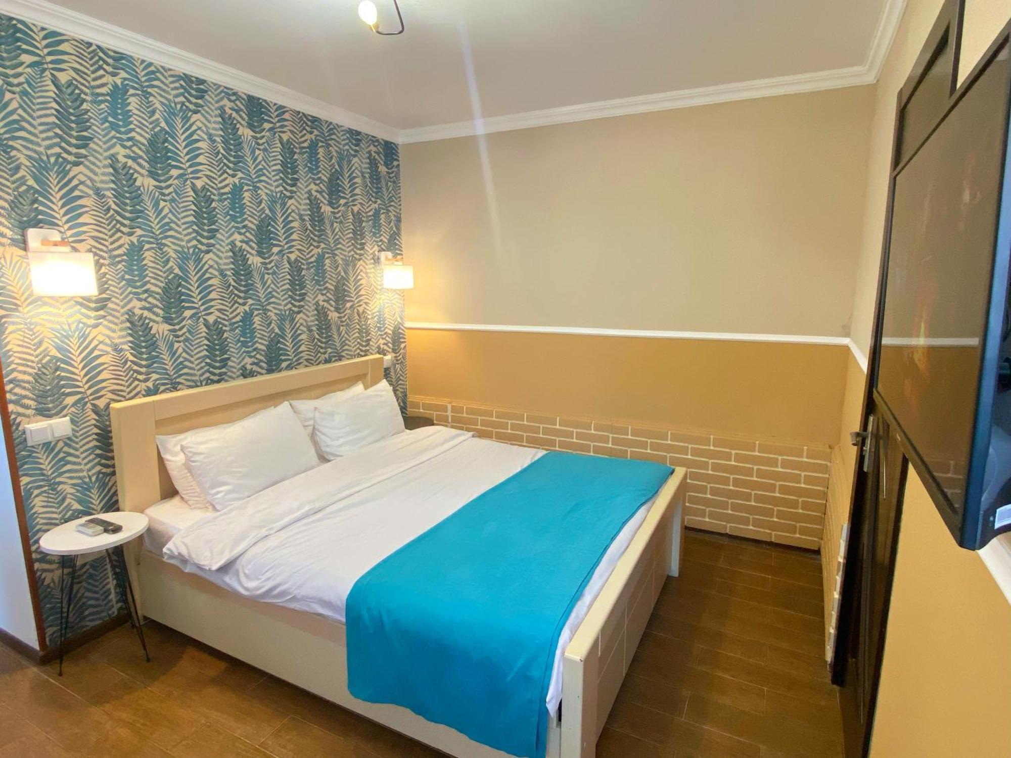 Hotel Orange Koetaisi Buitenkant foto