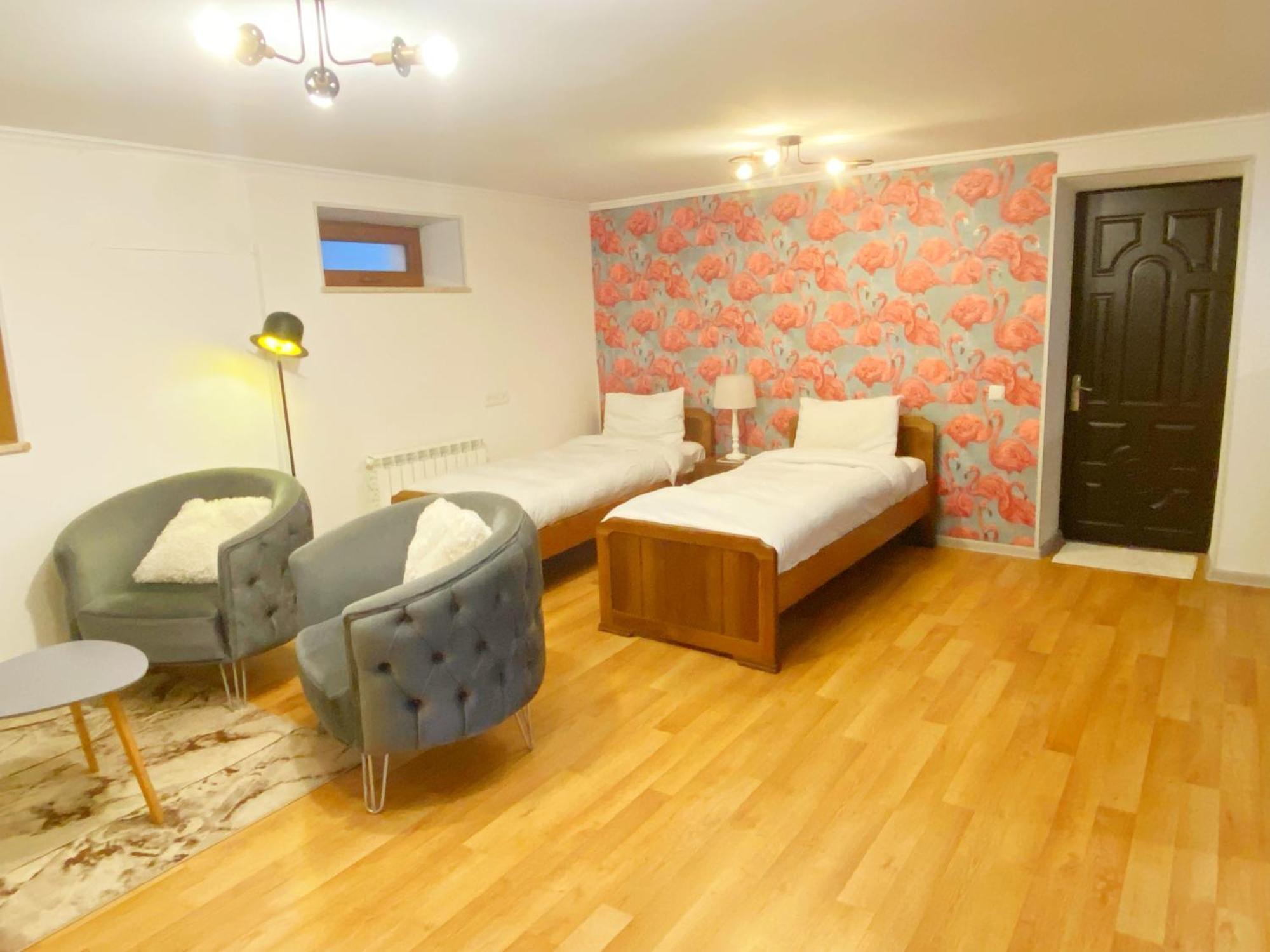 Hotel Orange Koetaisi Buitenkant foto