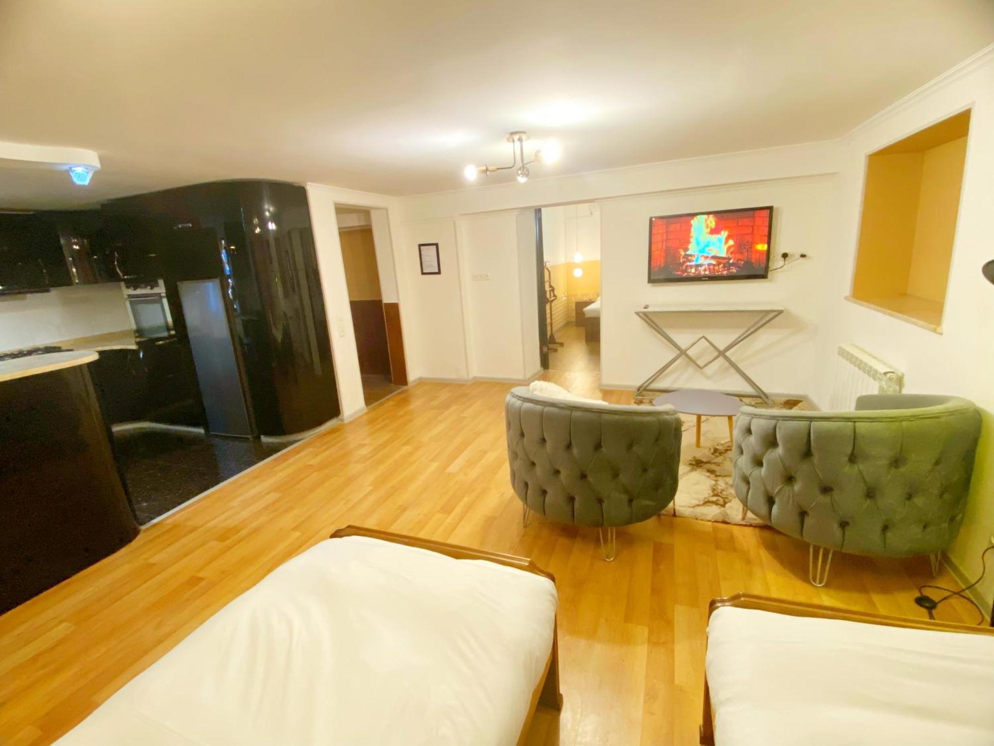 Hotel Orange Koetaisi Buitenkant foto